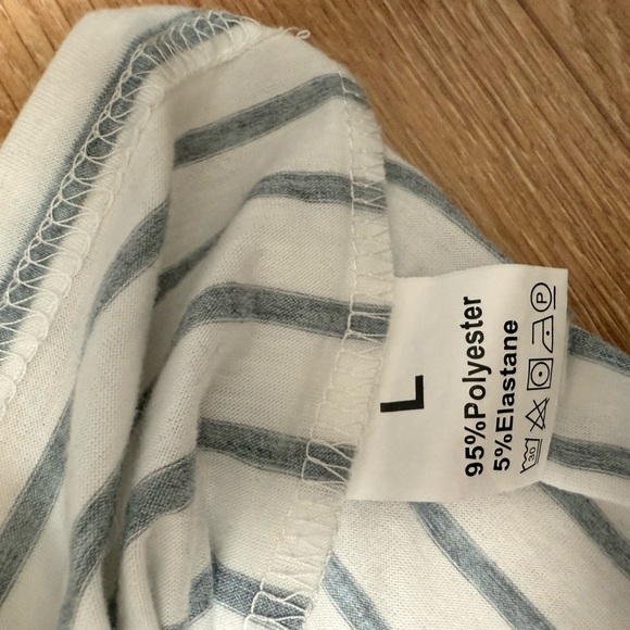 5/$25 - Striped White and Light Blue Women's Top - Picture 4 of 6